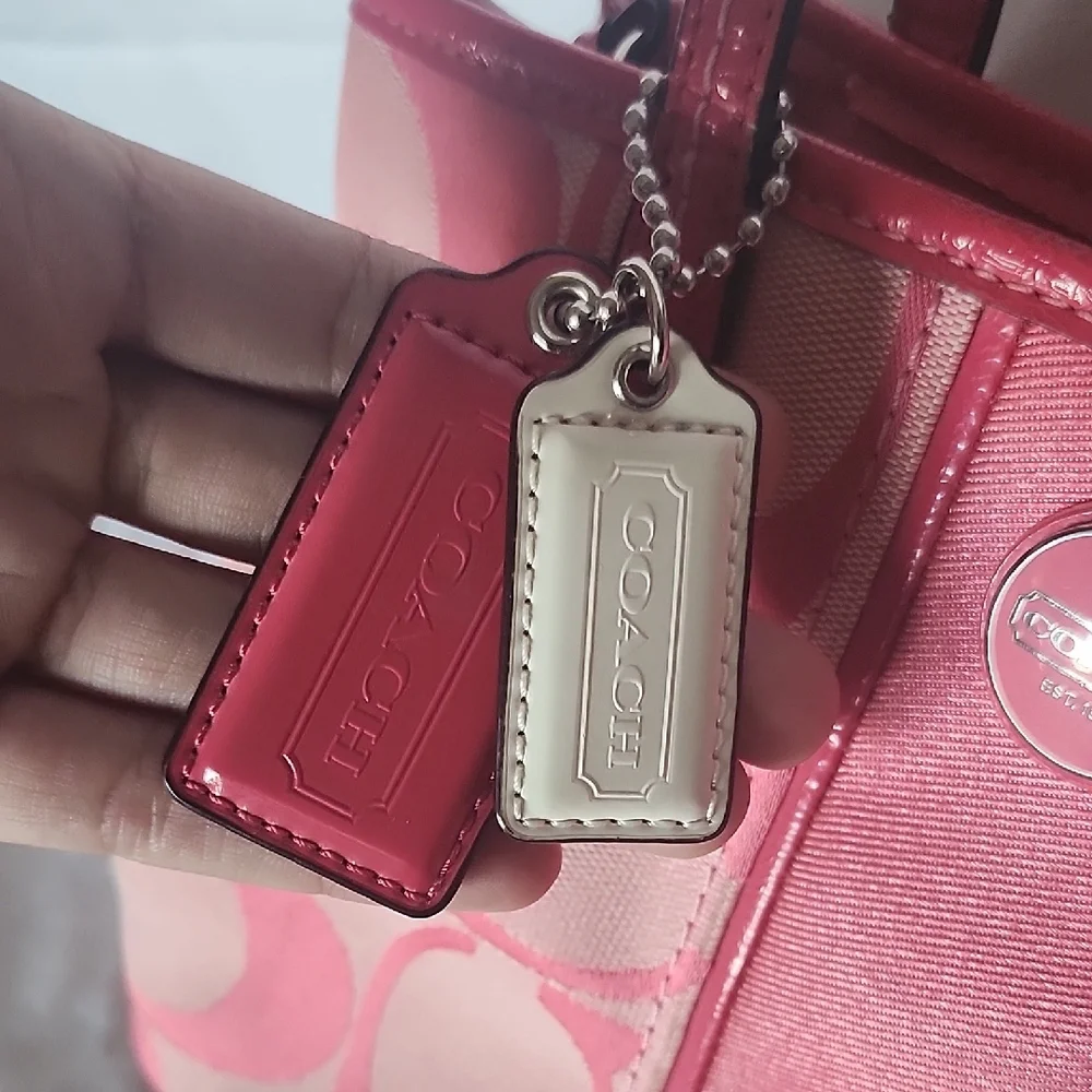 vintage Coach Pink Signature Shoulder Bag - Picture 3 of 5